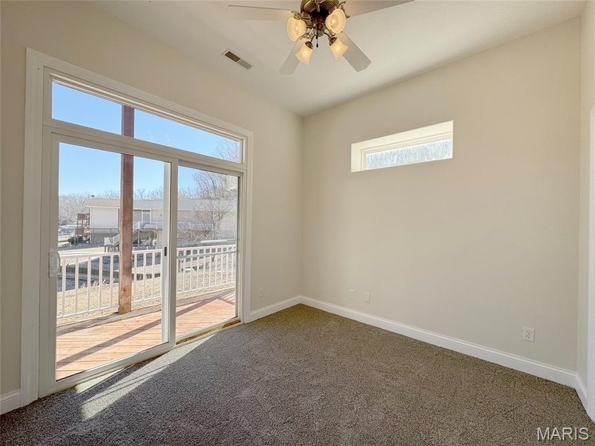 It's time to take a look at this one!!! Luxury lakefront living - photo 31