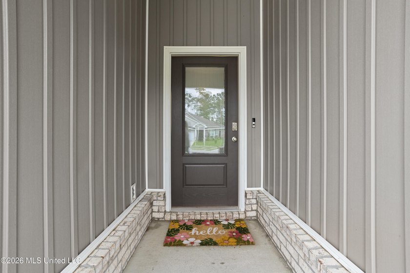 Welcome to your dream home offering 2.75% VA Assumable loan with - photo 4