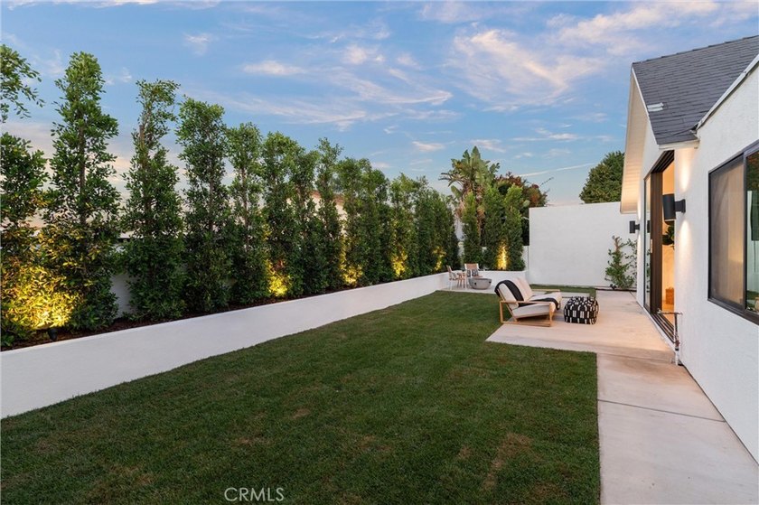 Welcome to 1788 Hawaii Circle, your own private mid century - photo 25