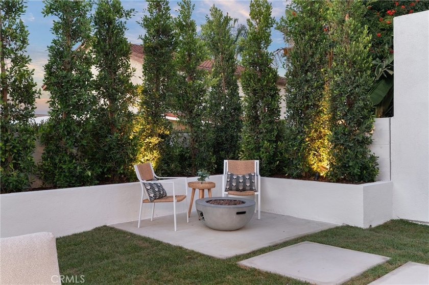 Welcome to 1788 Hawaii Circle, your own private mid century - photo 26