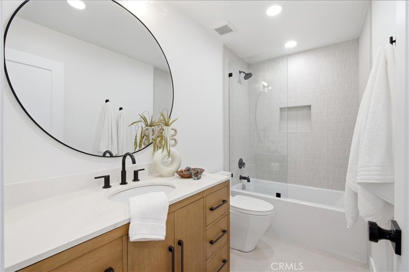 Welcome to 1788 Hawaii Circle, your own private mid century - photo 38
