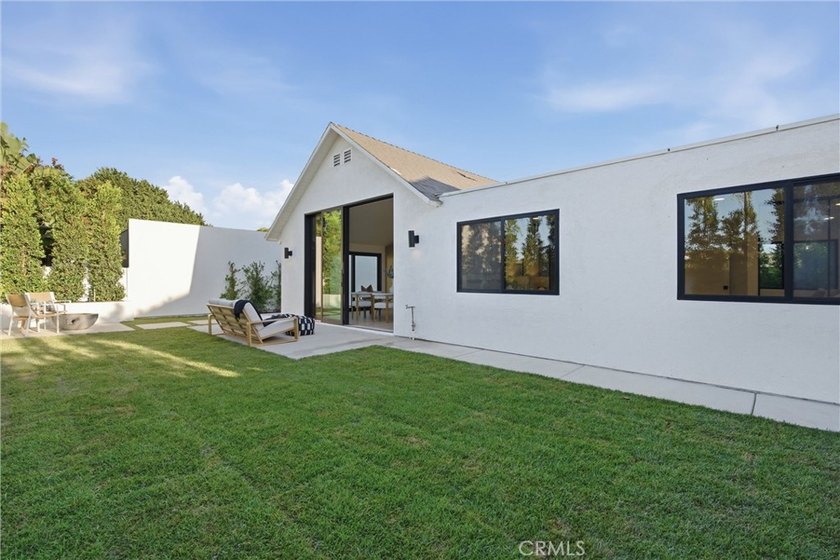 Welcome to 1788 Hawaii Circle, your own private mid century - photo 42