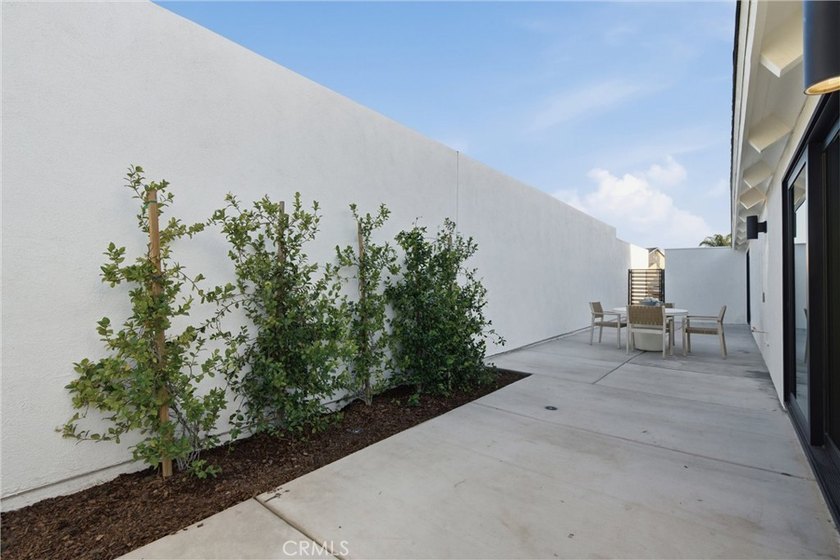 Welcome to 1788 Hawaii Circle, your own private mid century - photo 43