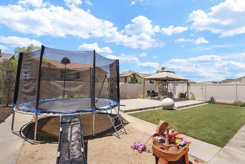 Welcome to 29847 Canary Wood Ct, a 2022-built Pulte home in the - photo 47