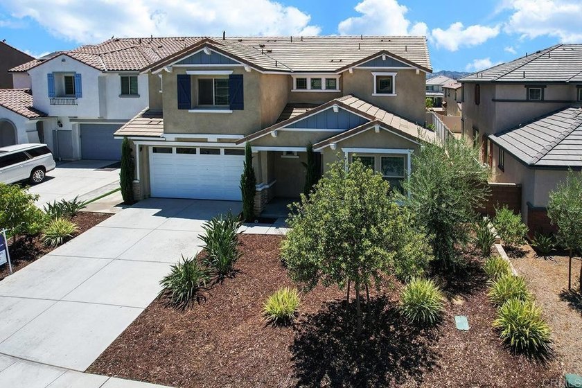 Welcome to 29847 Canary Wood Ct, a 2022-built Pulte home in the - photo 50