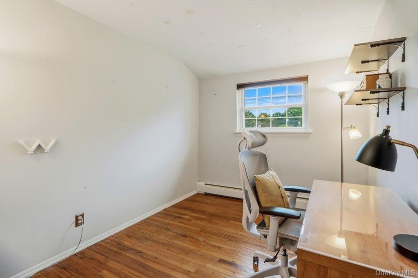 New To Market! Charming Walkway to 3 Bedroom Ranch with Nice - photo 15