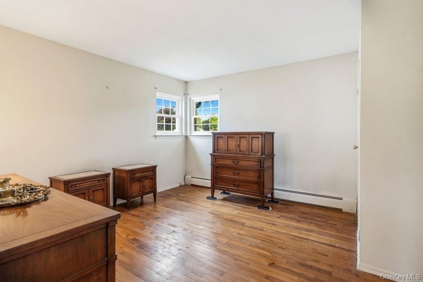 New To Market! Charming Walkway to 3 Bedroom Ranch with Nice - photo 17