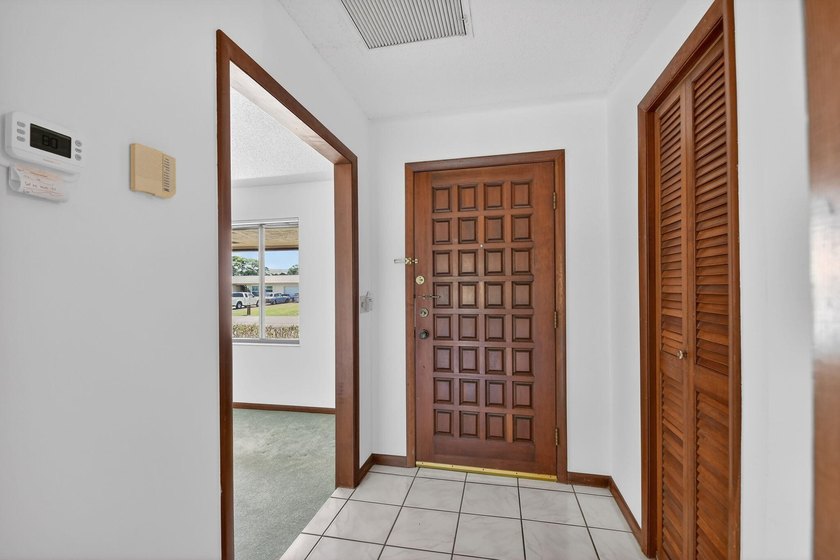 Perfect gathering home! Designed for both entertaining and - photo 29