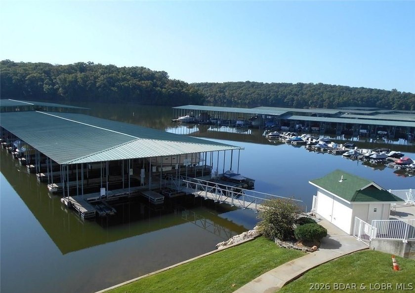 Welcome to Parkview Bay, it's the Best of the Best &amp; known for - photo 40