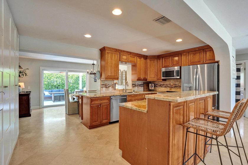 Welcome to this spacious single-story updated home on a corner - photo 12