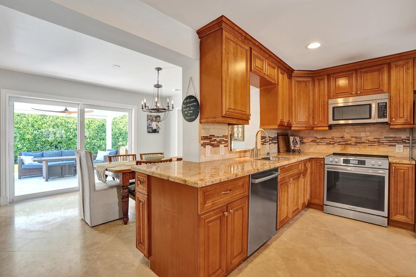 Welcome to this spacious single-story updated home on a corner - photo 14