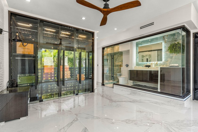 Stunning second-floor waterfront condo with breathtaking views - photo 14