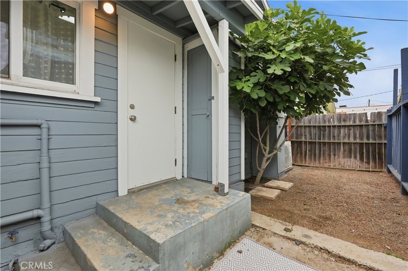 LIVE STEPS FROM THE SAND WHILE 3-UNITS PAY YOUR MORTGAGE! - photo 18