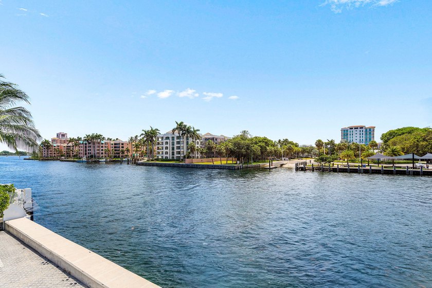 Stunning second-floor waterfront condo with breathtaking views - photo 27