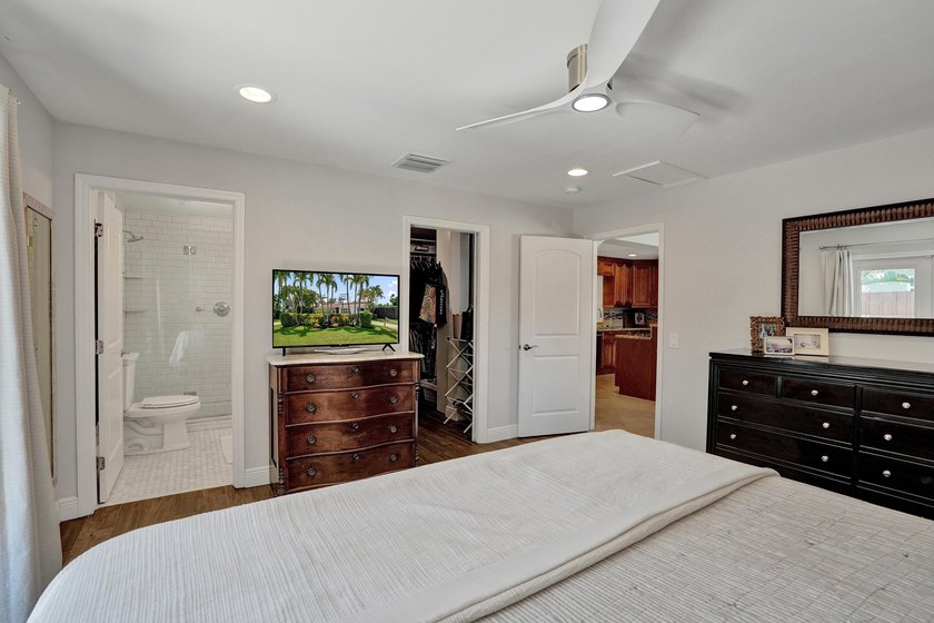 Welcome to this spacious single-story updated home on a corner - photo 30