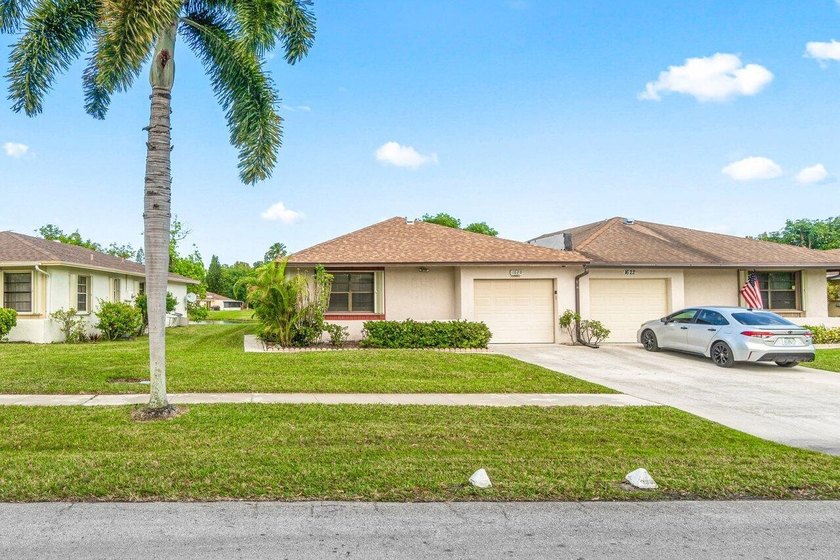 A perfect blend of comfort &amp; style beautifully maintained - photo 4