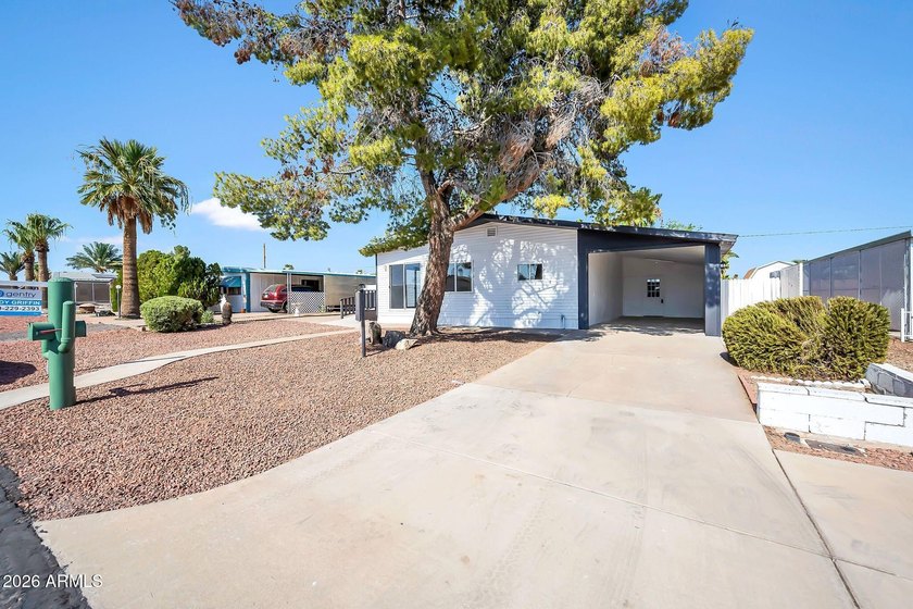 Beautifully remodeled and adorable home in the active adult - photo 3