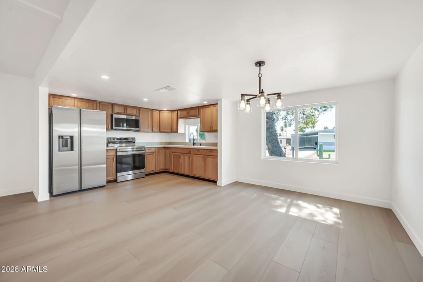 Beautifully remodeled and adorable home in the active adult - photo 8