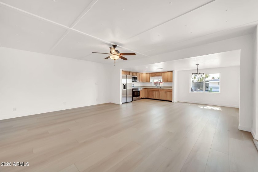 Beautifully remodeled and adorable home in the active adult - photo 9