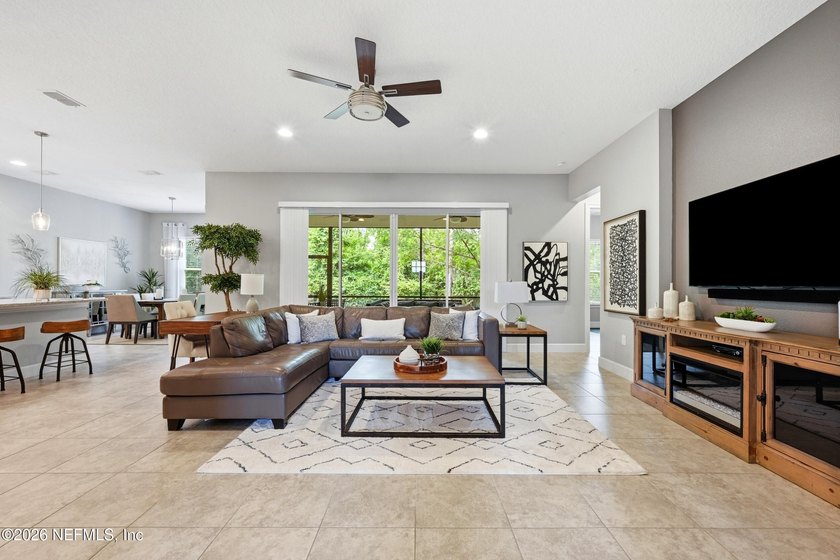 Welcome home to this beautifully maintained 3-bedroom - photo 5