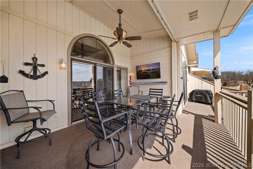 Bright, top-floor 3BR condo on Horseshoe Bend offering - photo 20