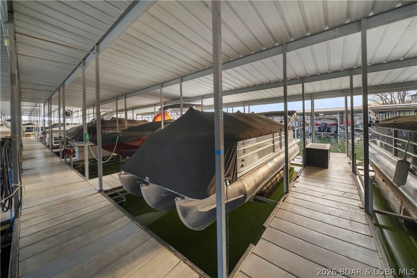 Bright, top-floor 3BR condo on Horseshoe Bend offering - photo 23