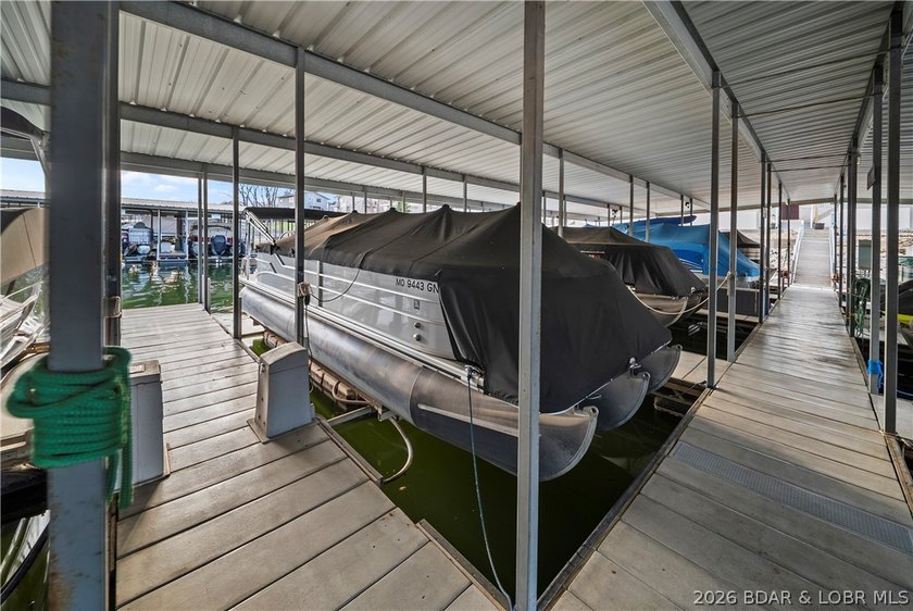 Bright, top-floor 3BR condo on Horseshoe Bend offering - photo 24