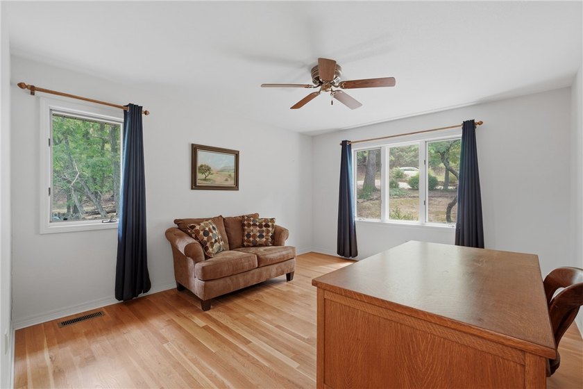 Discover an exceptional single-family residence in the quiet and - photo 33