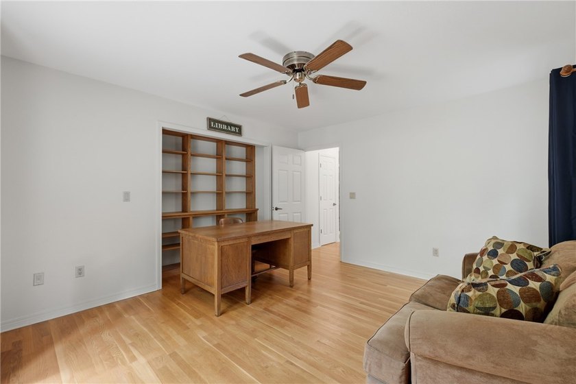 Discover an exceptional single-family residence in the quiet and - photo 34