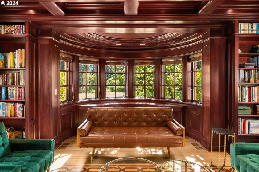 Stunning 62+ Acre English Manor Estate with Unparalleled Privacy - photo 16