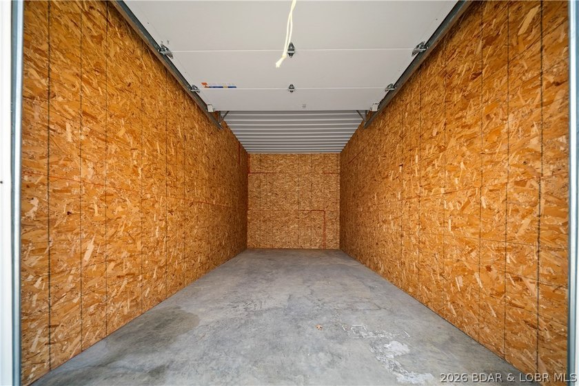 Prime investment opportunity with an established storage - photo 20