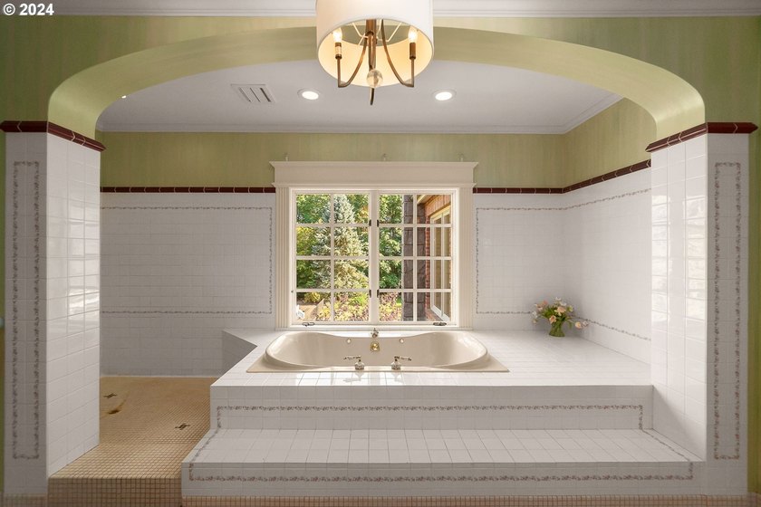 Stunning 62+ Acre English Manor Estate with Unparalleled Privacy - photo 24