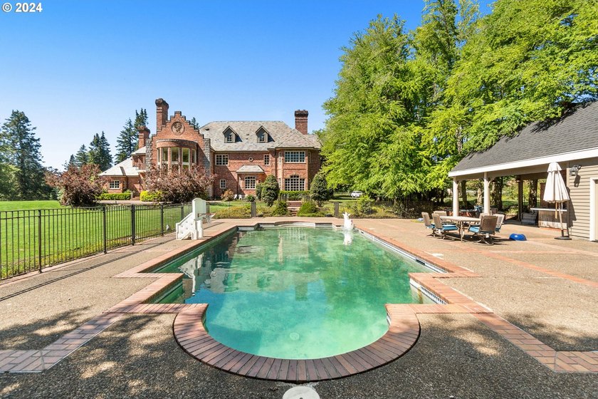 Stunning 62+ Acre English Manor Estate with Unparalleled Privacy - photo 40