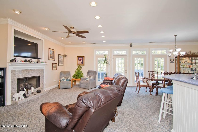 Price Improvement! BOATER'S DREAM meets easy coastal living in - photo 8