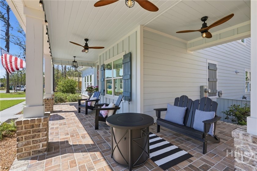 Welcome to luxury Lowcountry living in the highly sought-after - photo 6