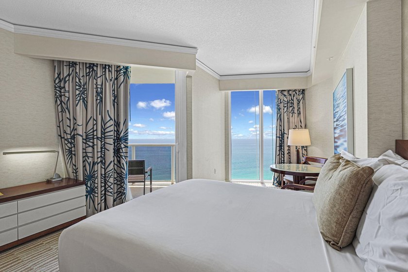 Exceptional opportunity to own a luxury direct oceanfront - photo 8