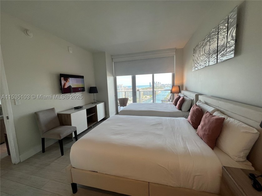Lower Penthouse unit with incredible views of the Ocean and - photo 26
