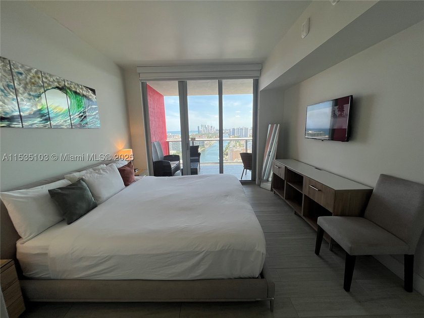 Lower Penthouse unit with incredible views of the Ocean and - photo 29
