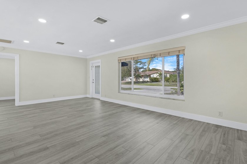 Completely updated and move-in ready, this 3-bedroom, 2-bath - photo 9