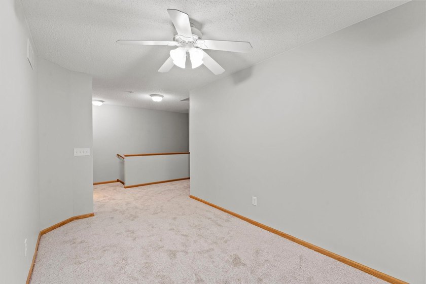 Discover the perfect blend of style and convenience in this - photo 23