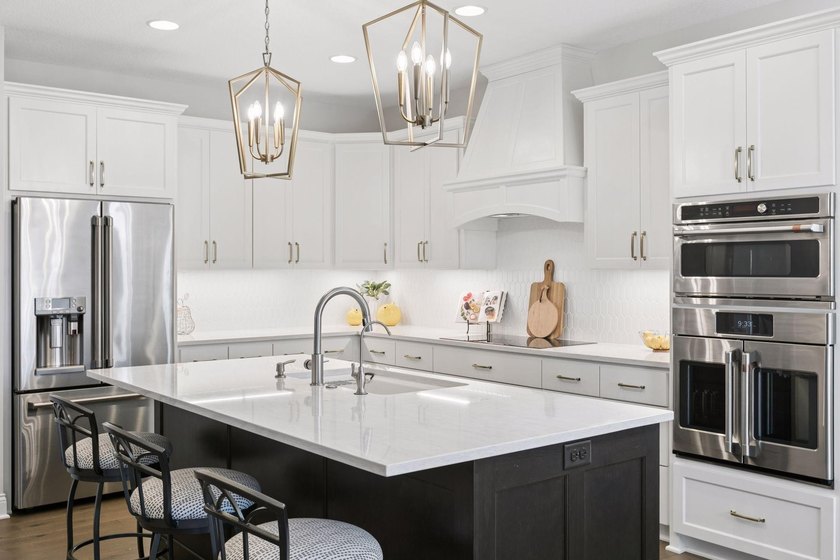Architectural sophistication meets modern comfort in this - photo 20