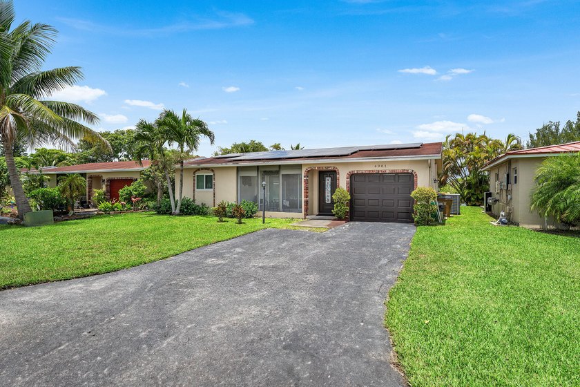 Discover this waterfront single-family home in the desirable - photo 7