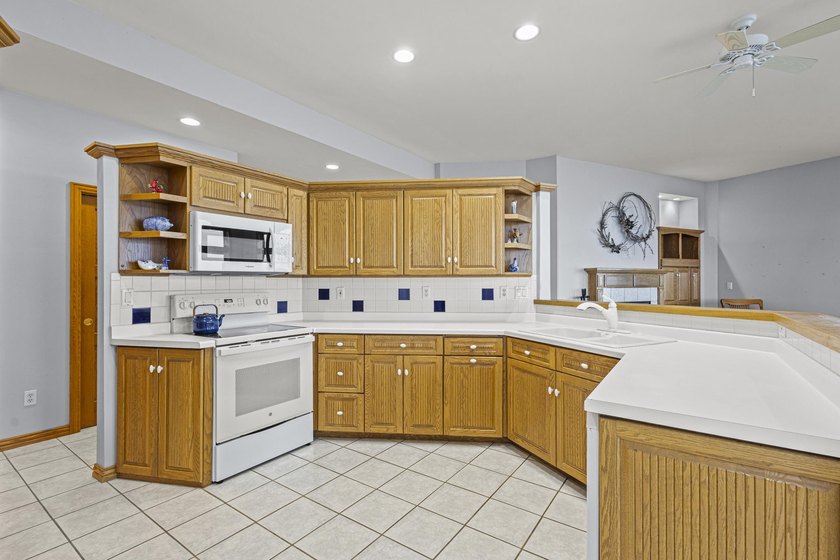 Premier bayfront property on Sunset Shores! Enjoy breathtaking - photo 16