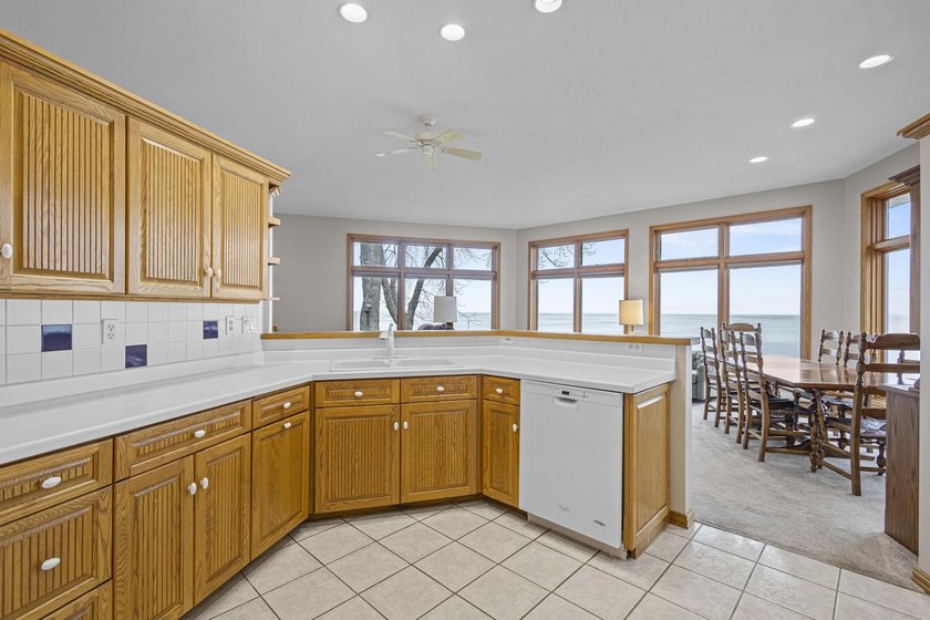 Premier bayfront property on Sunset Shores! Enjoy breathtaking - photo 17