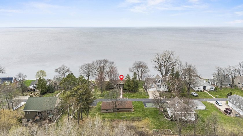 Premier bayfront property on Sunset Shores! Enjoy breathtaking - photo 39