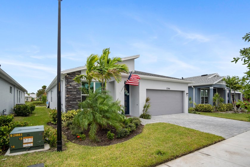 Welcome to this single-story residence in the Emery II community - photo 4