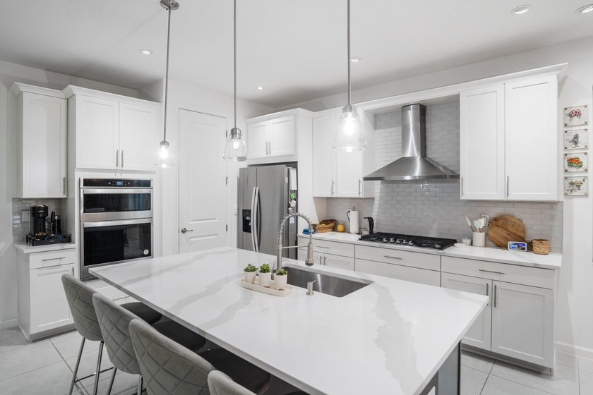 Welcome to this single-story residence in the Emery II community - photo 7
