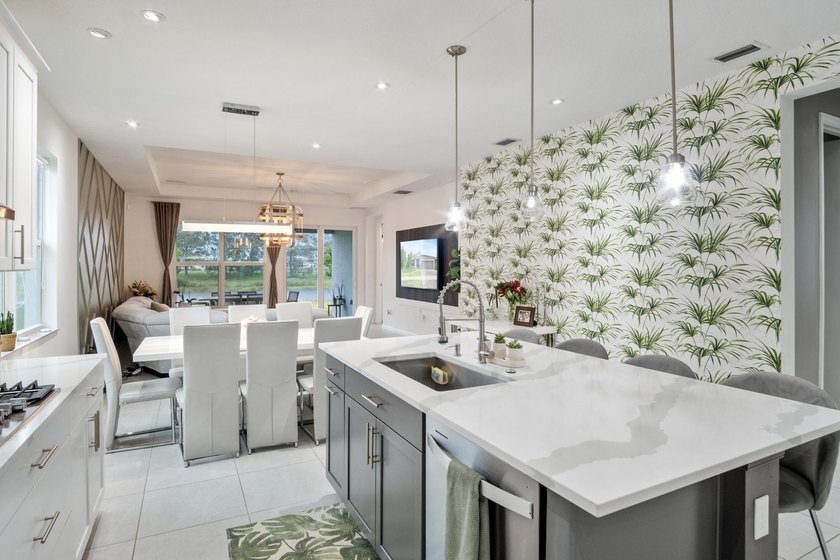 Welcome to this single-story residence in the Emery II community - photo 10