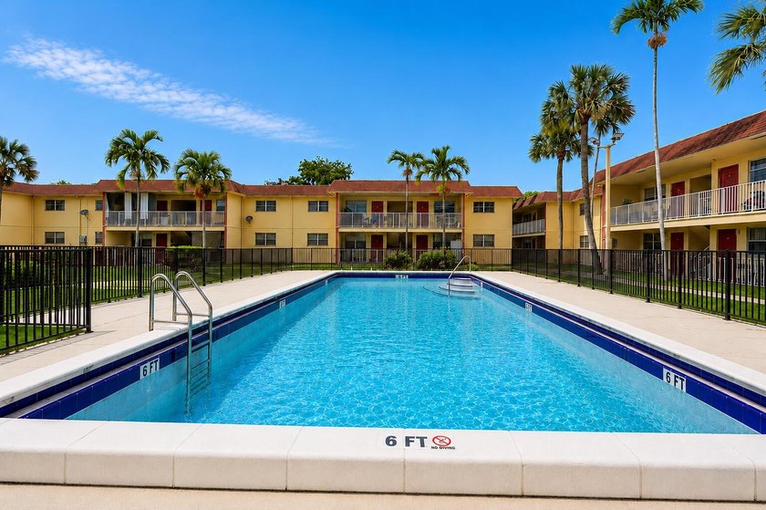 Exceptional opportunity to own a versatile residence in the - photo 2