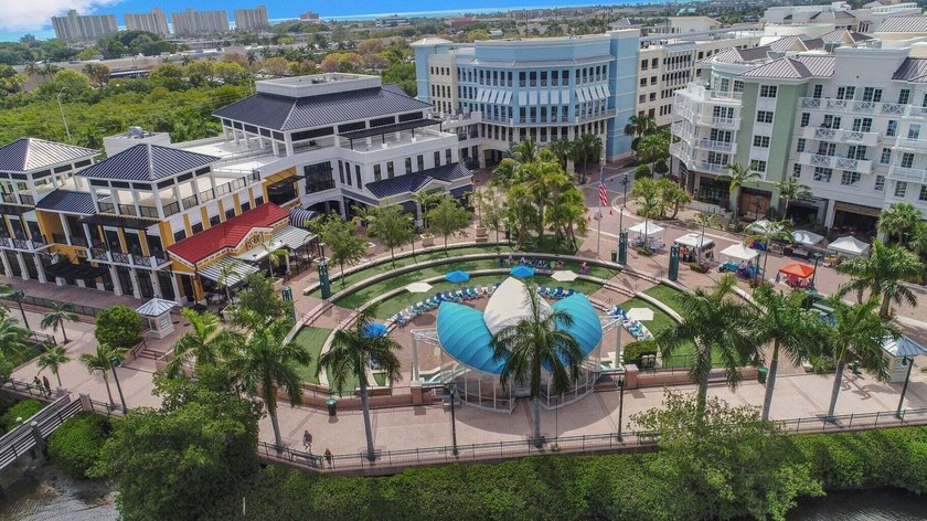 Welcome to 30 Chestnut Trail in the heart of Tequesta! This - photo 37